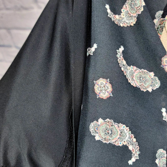 Women's PLUS SIZE Black Paisley Long Sleeve Tunic Crochet Pleated Tunic XXL - Picture 9 of 10